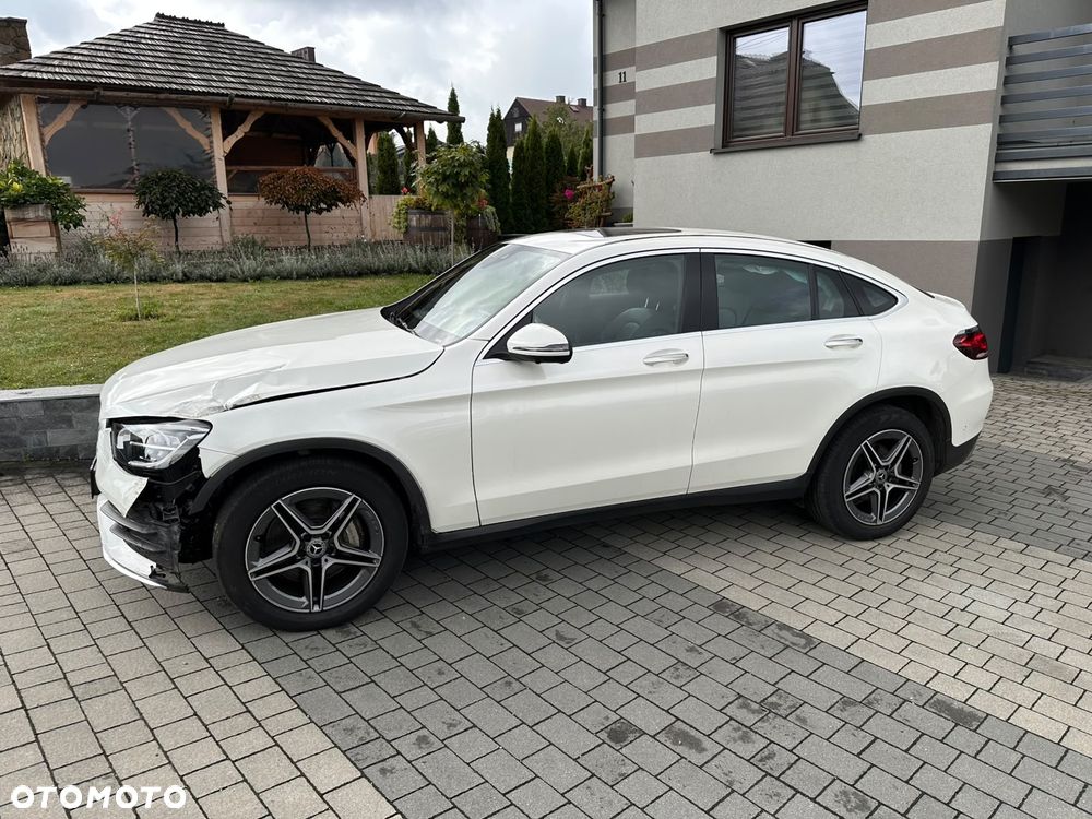 Mercedes-Benz GLC 300 4Matic 9G-TRONIC AMG Line Plus - 2