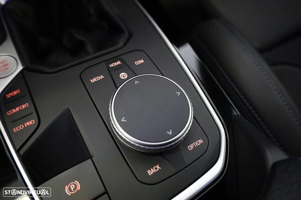BMW 116 d Pack Desportivo M - 42