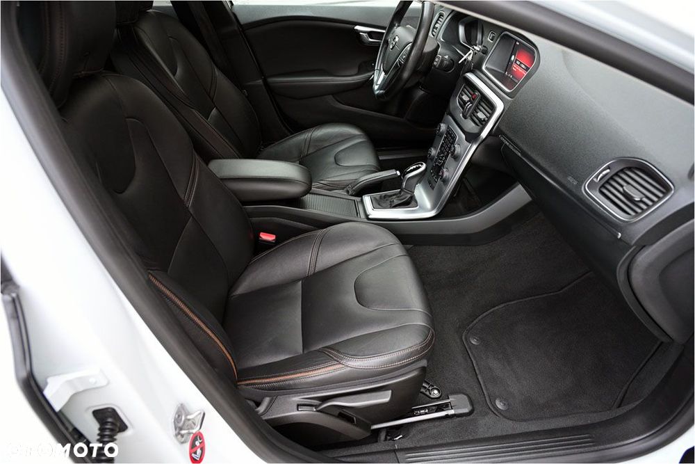 Volvo V40 Cross Country D3 Geartronic - 19