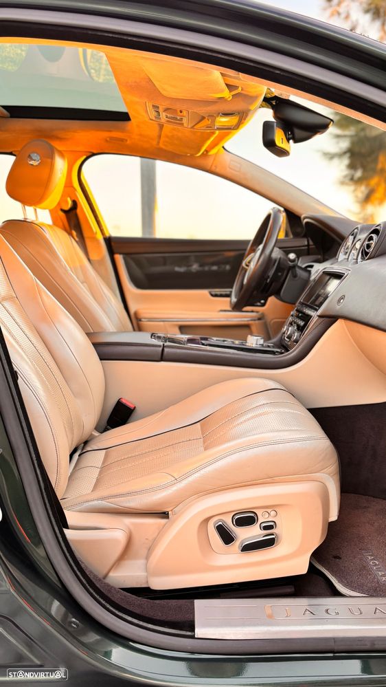 Jaguar XJ 3.0 D V6 Premium Luxury - 26