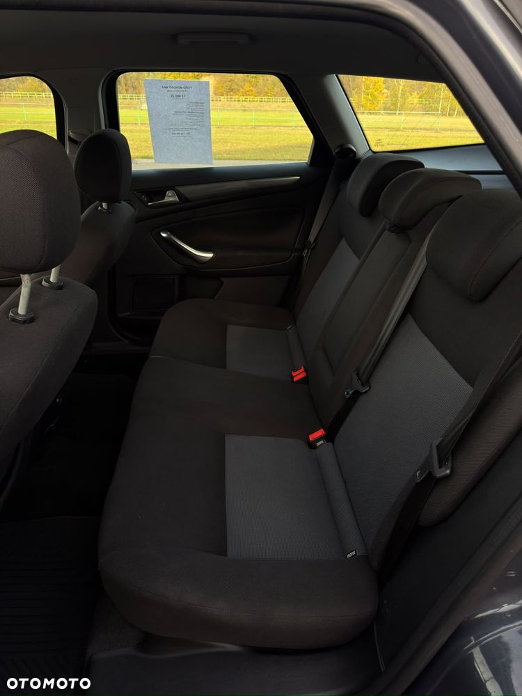 Ford Mondeo - 8