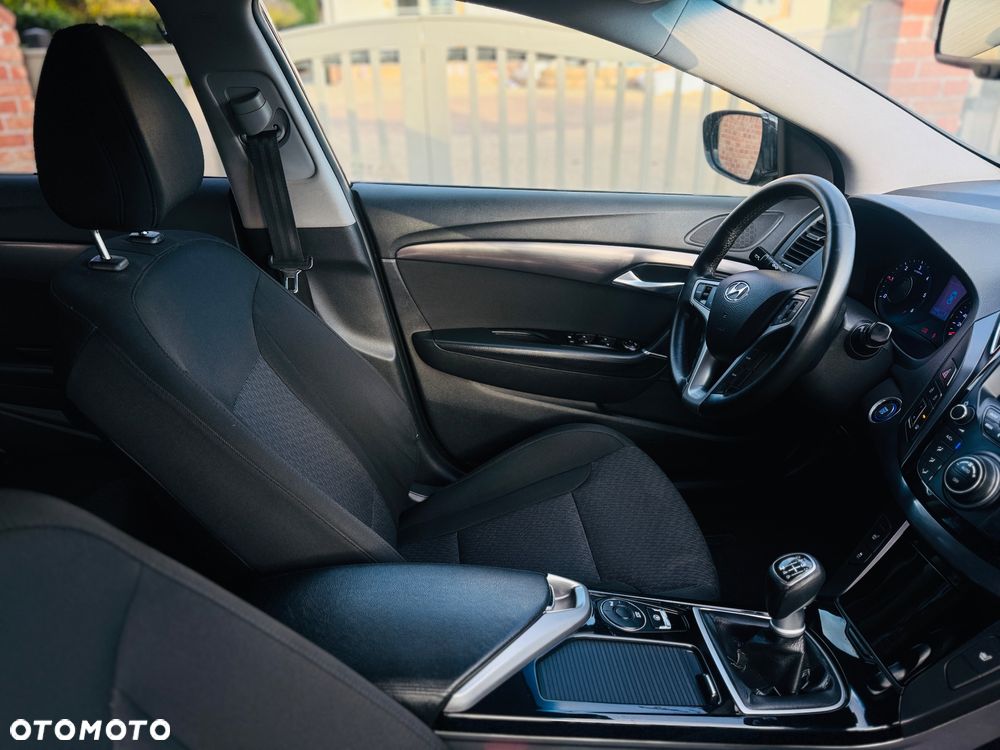 Hyundai i40 ver-1-7-crdi-bluedrive-business - 18