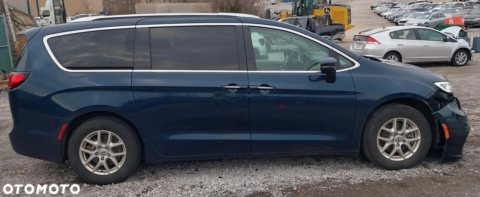 Chrysler Pacifica - 9
