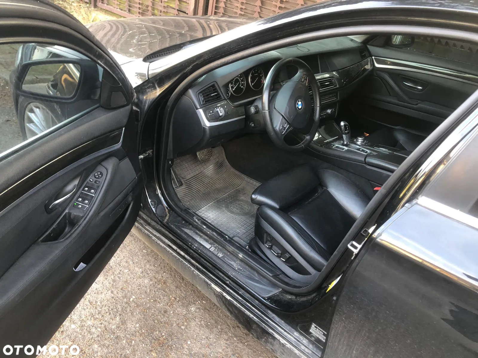 BMW Seria 5 528i xDrive - 9