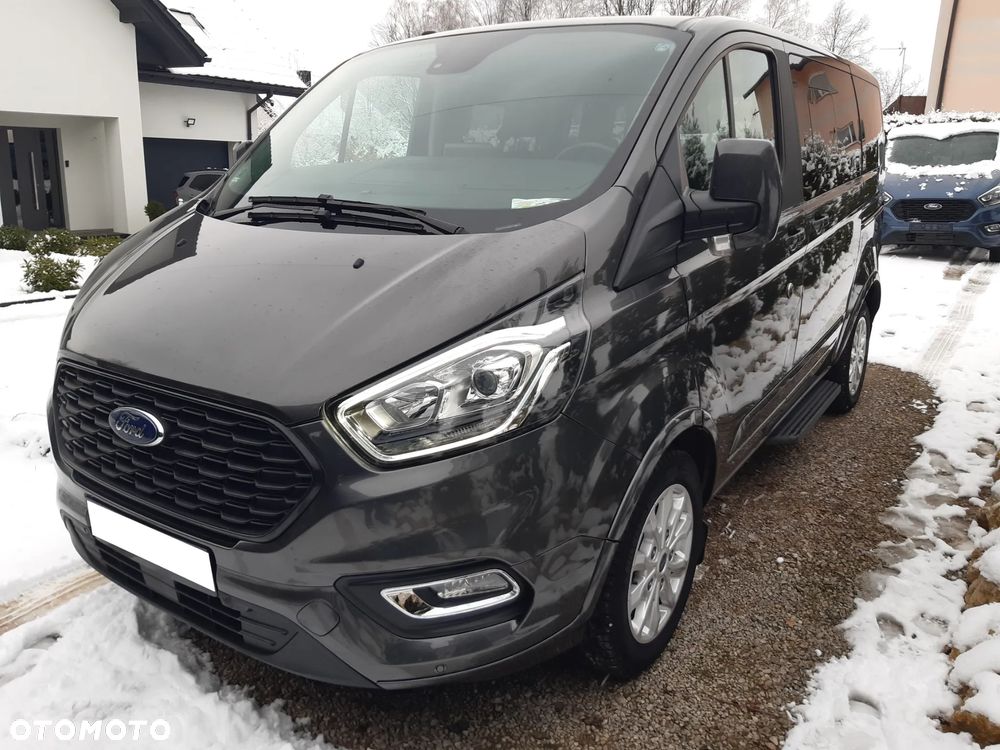Ford Tourneo Custom - 3