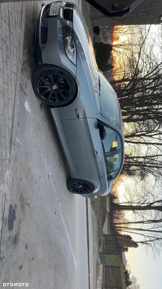 BMW Seria 3 320i - 12
