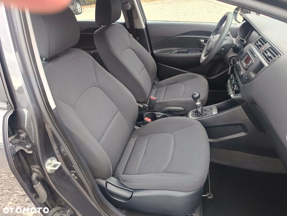 Kia Rio 1.2 Attract - 16