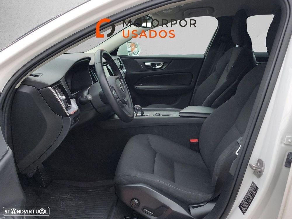 Volvo V60 2.0 B4 Momentum Geartronic - 9