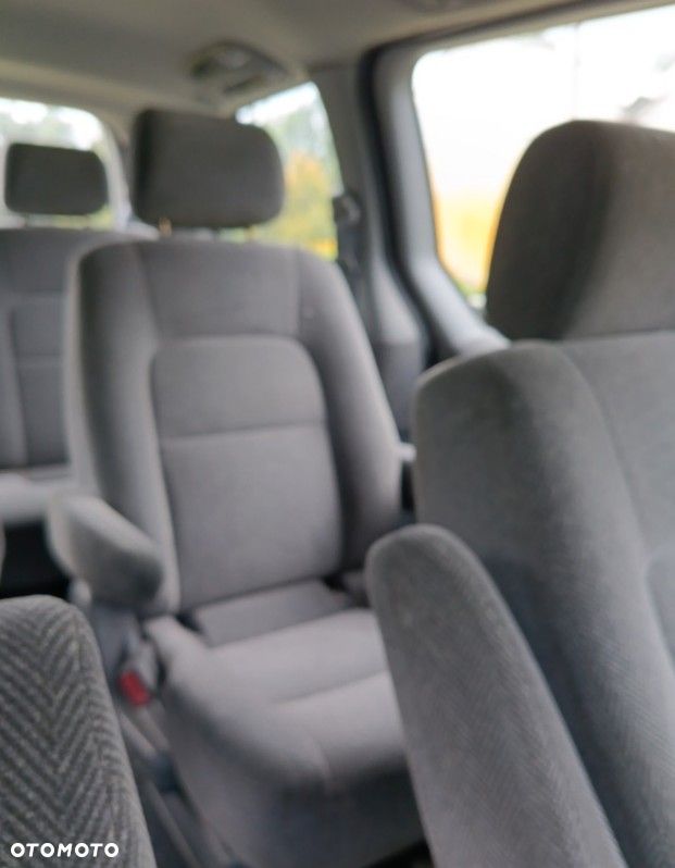 Kia Carnival 2.9 CRDi (klm) - 4