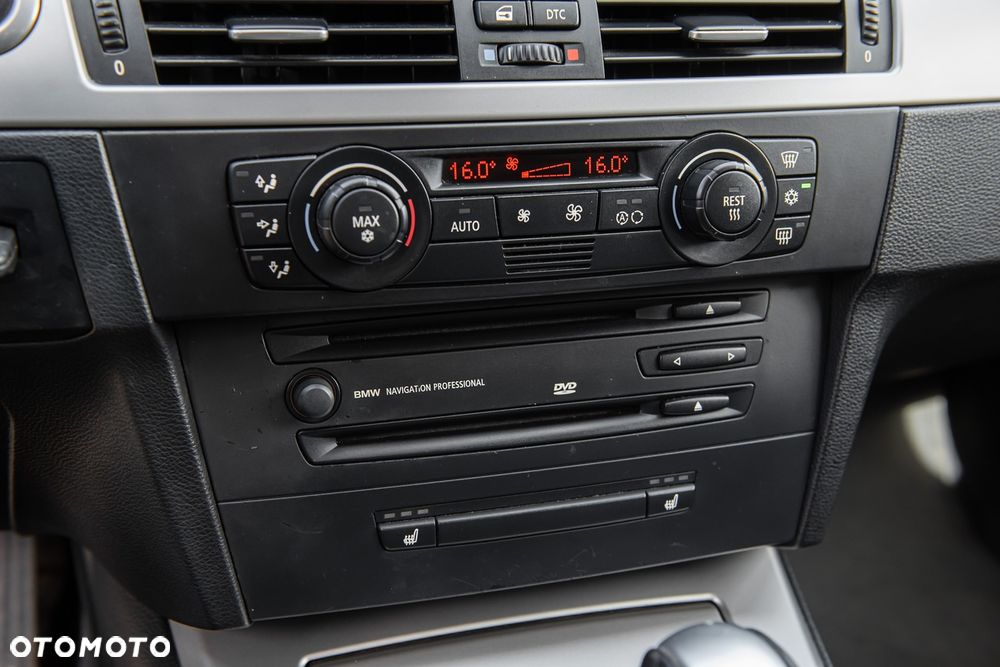 BMW Seria 3 330i - 20