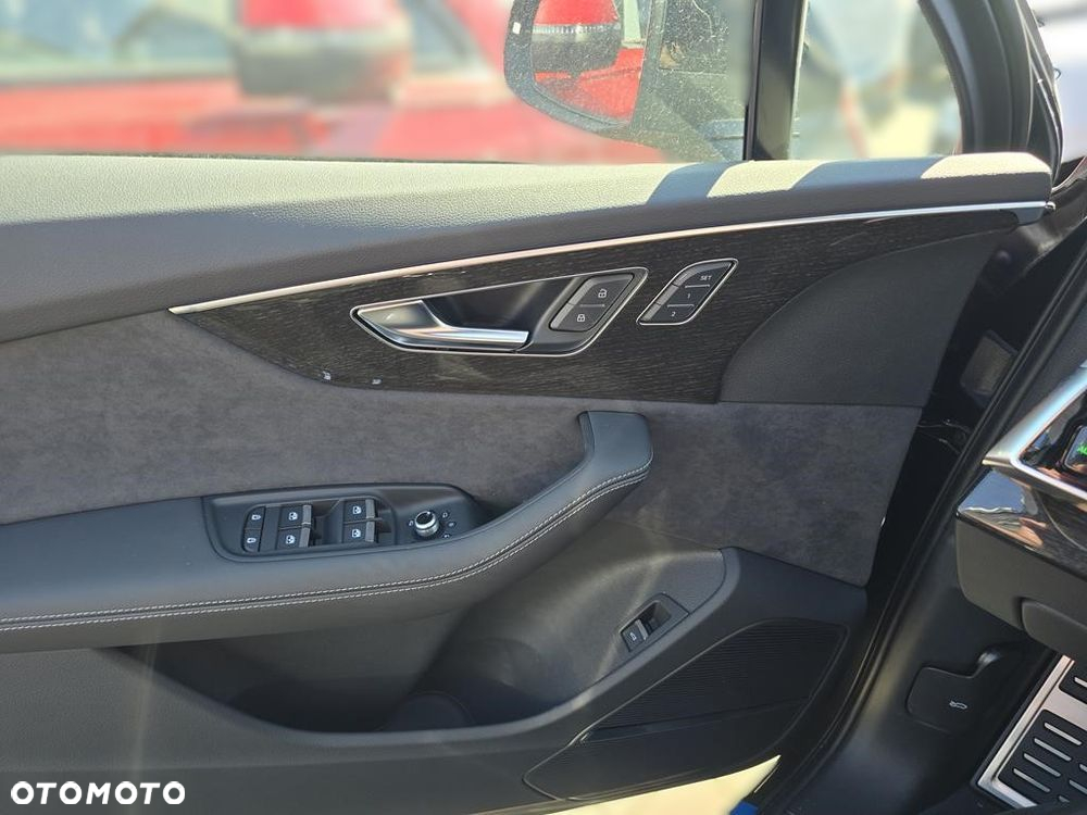Audi Q7 50 TDI mHEV Quattro S Line Tiptr - 12