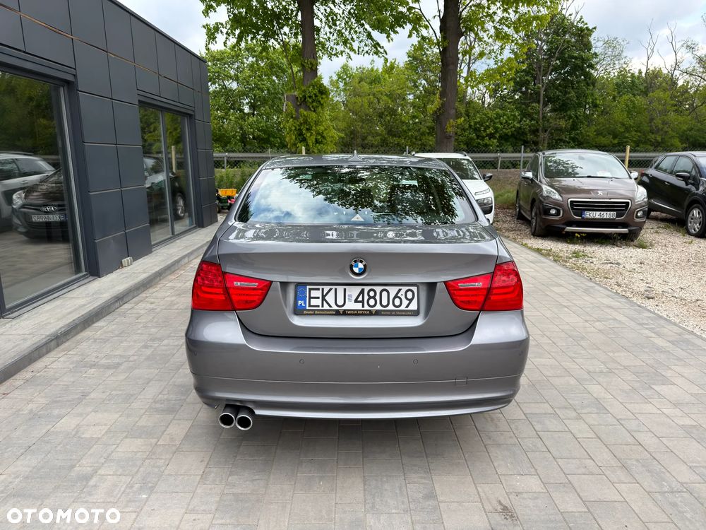 BMW Seria 3 325i Edition Exclusive - 5
