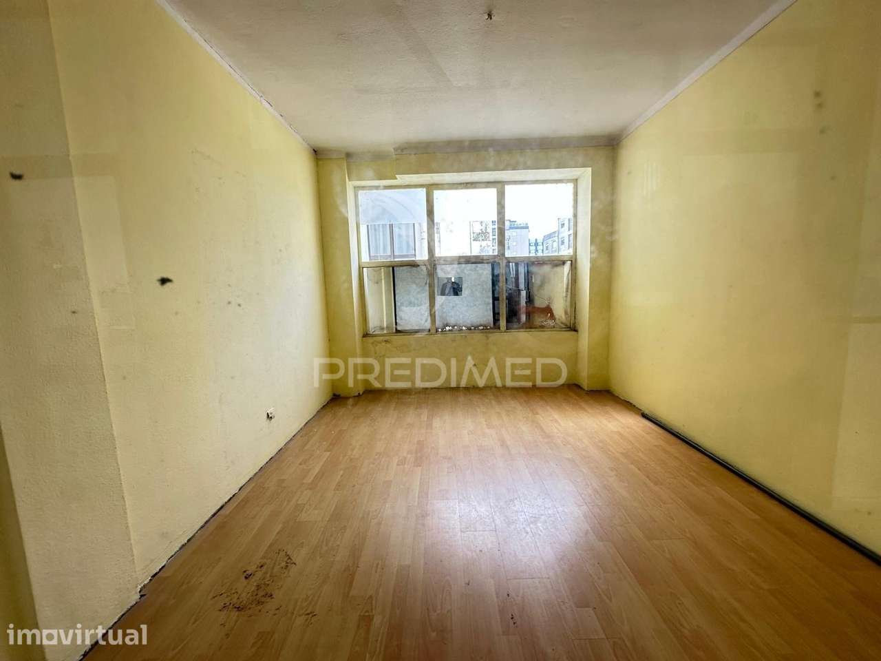 Loja para Arrendamento no Centro de Valença | Edifício S. Gião - Grande imagem: 4/9