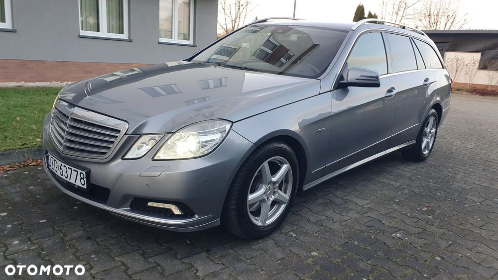 Mercedes-Benz Klasa E 300 BlueTEC 7G-TRONIC Elegance - 24
