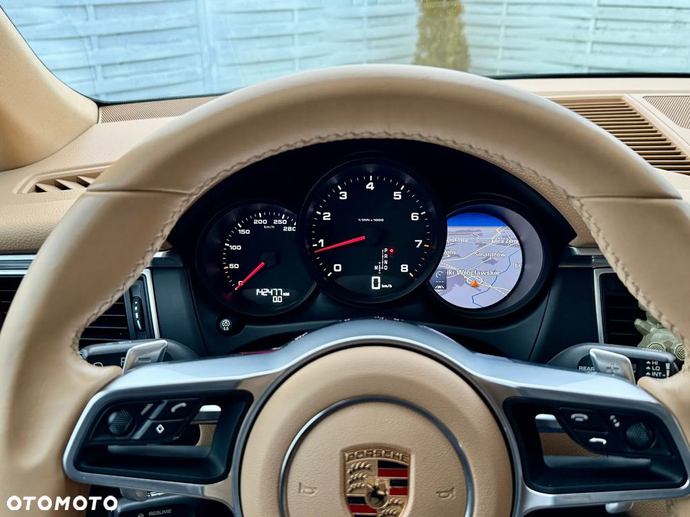 Porsche Macan - 12
