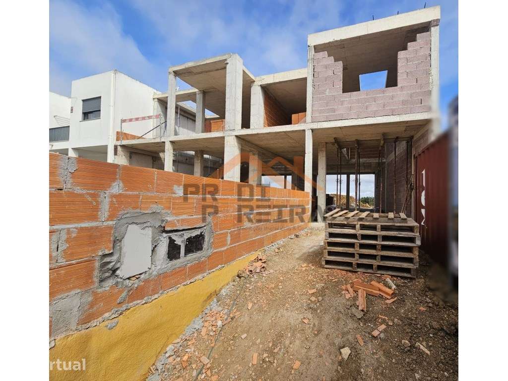 Situada em Sesimbra, moradia T3 nova. - Grande imagem: 2/29