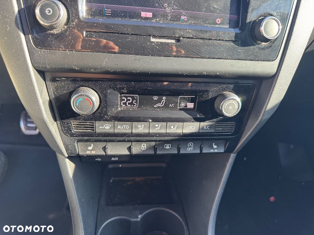 Skoda RAPID Spaceback 1.0 TSI Clever - 23