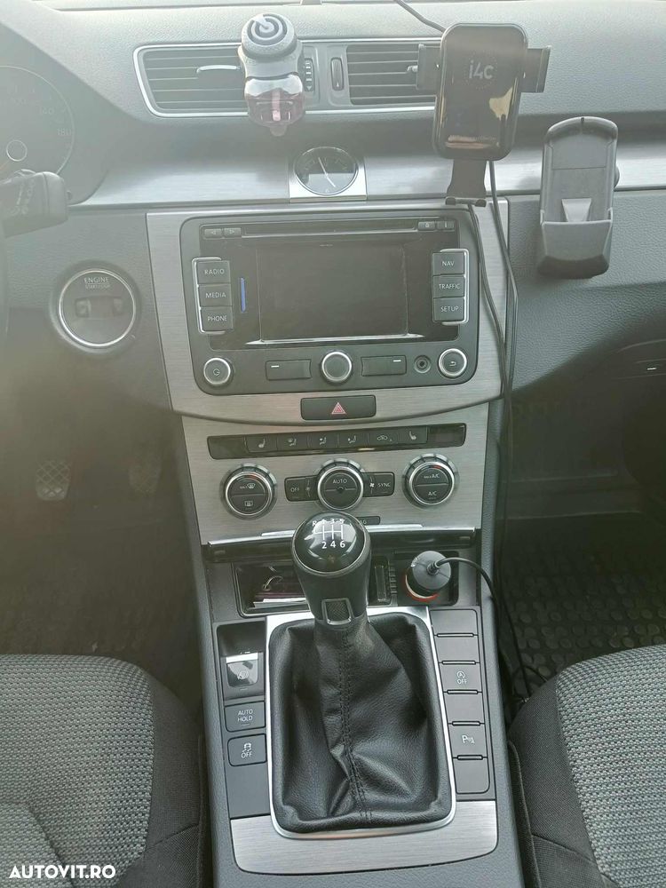 Volkswagen Passat 2.0 Blue TDI SCR Comfortline - 4