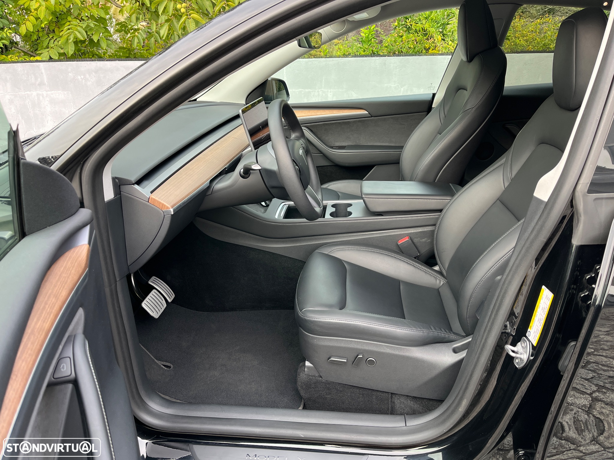 Tesla Model Y Performance Dual Motor AWD - 8