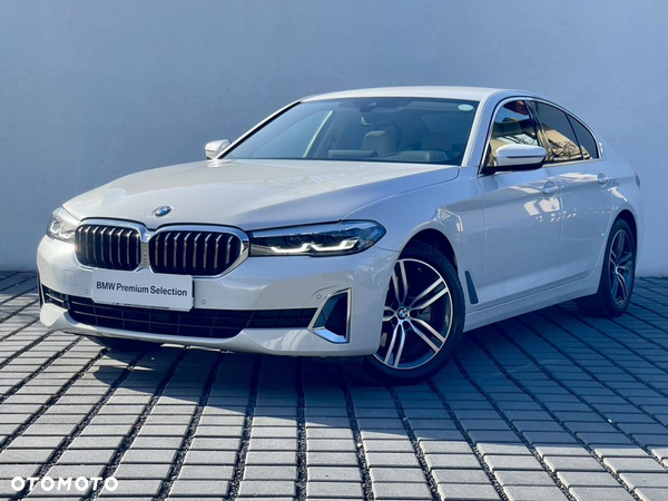 BMW Seria 5 520i mHEV Luxury Line