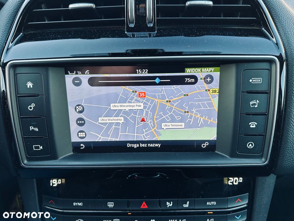 Jaguar F-Pace 2.0 i4D AWD Prestige - 37