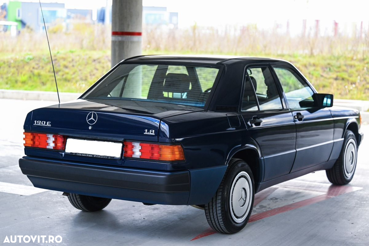 Mercedes-Benz 190 - 13