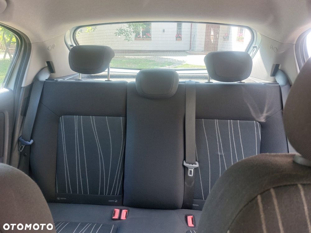Opel Corsa 1.2 16V Enjoy - 9