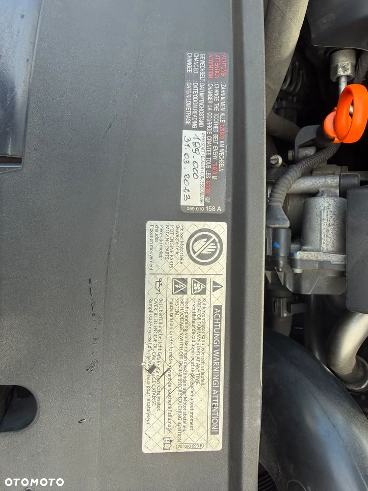 Volkswagen Golf - 24