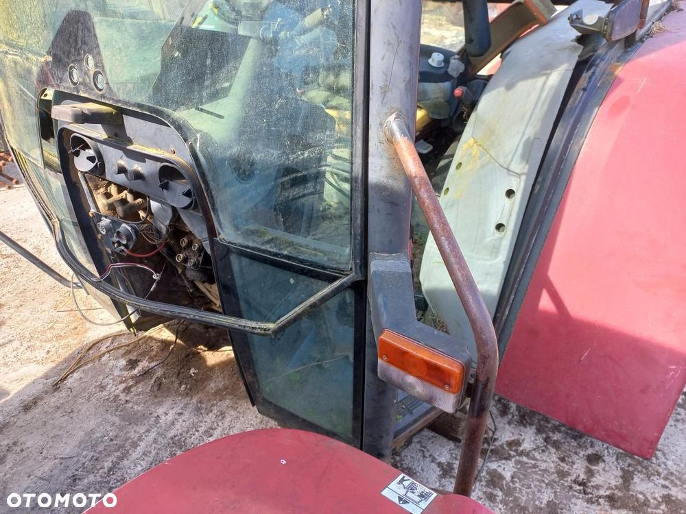 Kabina CASE CS drzwi,sterownik,komputer,błotniki,licznik,ehr,wiązka elektryczna,tapicerka,plastiki,oritrol,pompki hamulcowe,przełączniki,150 G 8005,WENTYLATOR,NAWIEWY,DACH - 10
