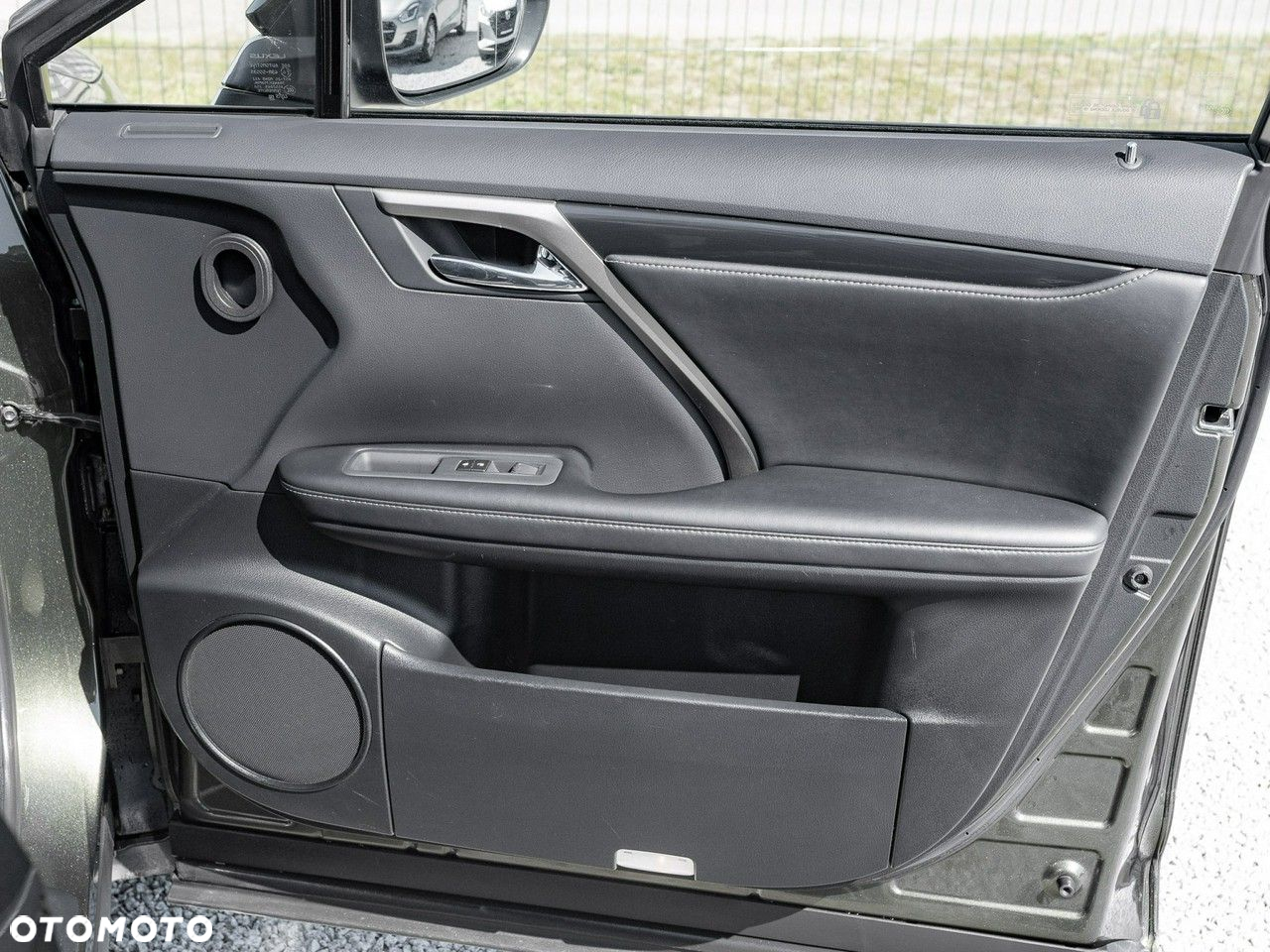 Lexus RX 300 Business Edition - 34