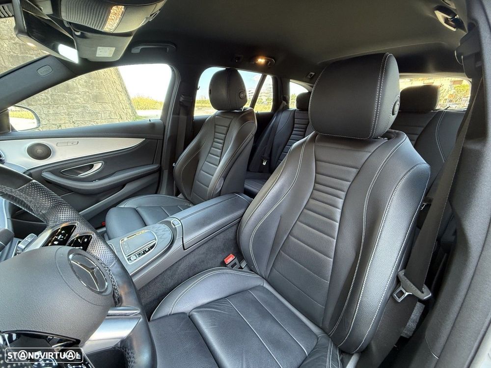 Mercedes-Benz E 300 de AMG Line — fotografia 12