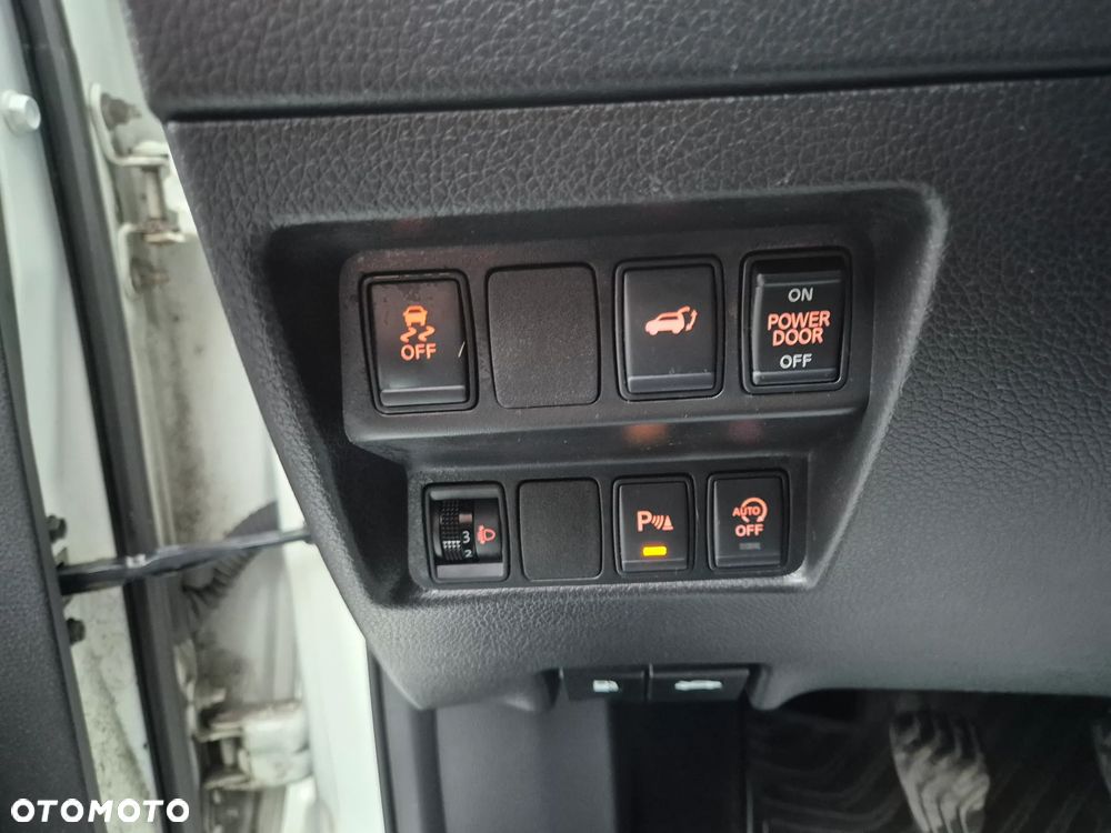Nissan X-Trail 1.6 DIG-T Tekna 2WD 7os - 27
