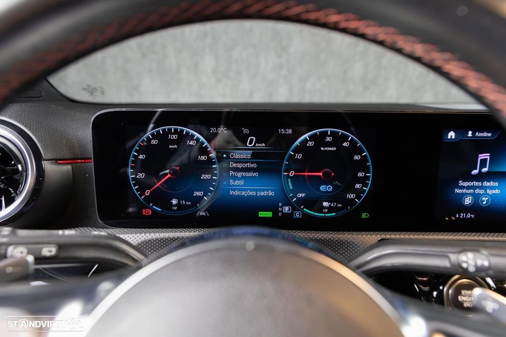 Mercedes-Benz A 250 e 8G-DCT AMG Line - 38