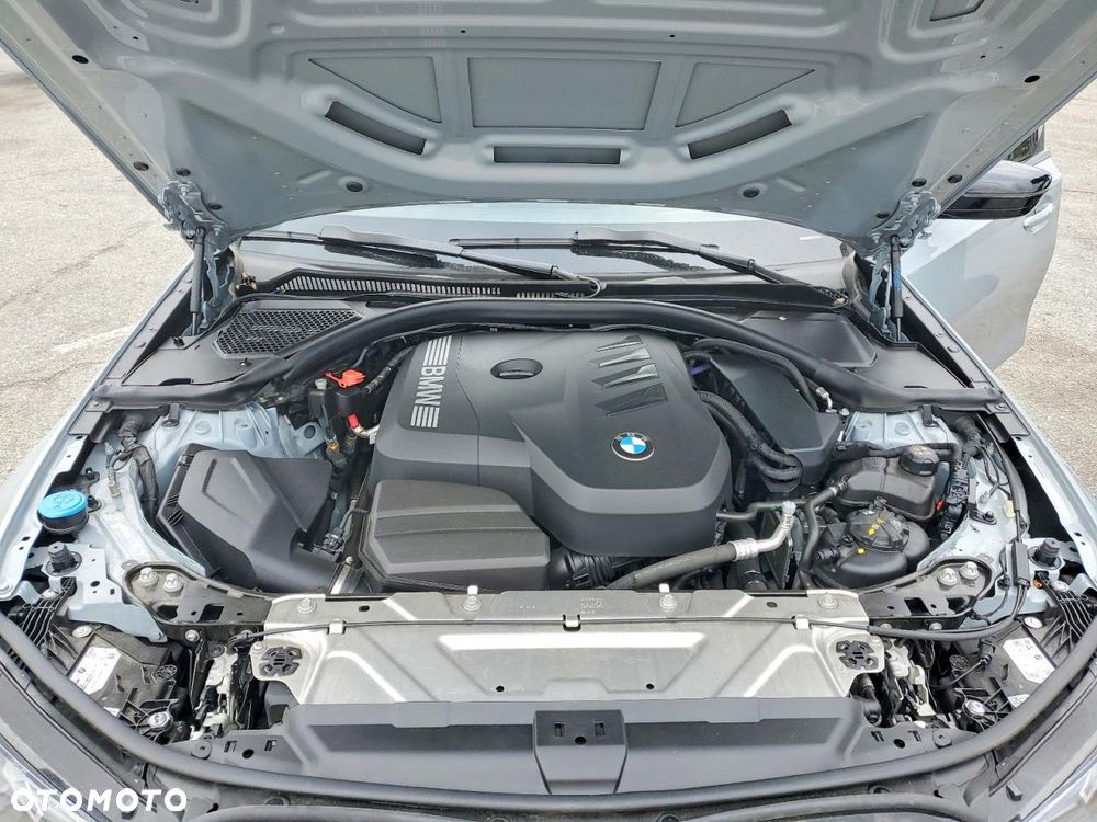 BMW Seria 3 330i M Sport - 11