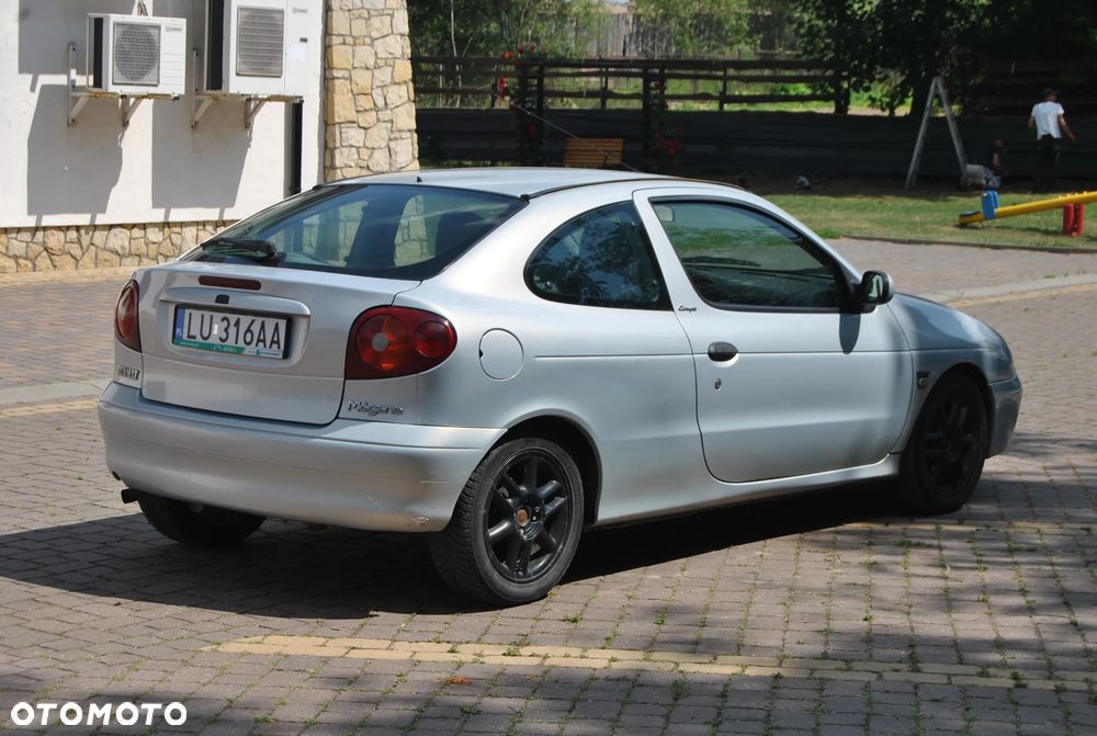 Renault Megane 1.6 - 3