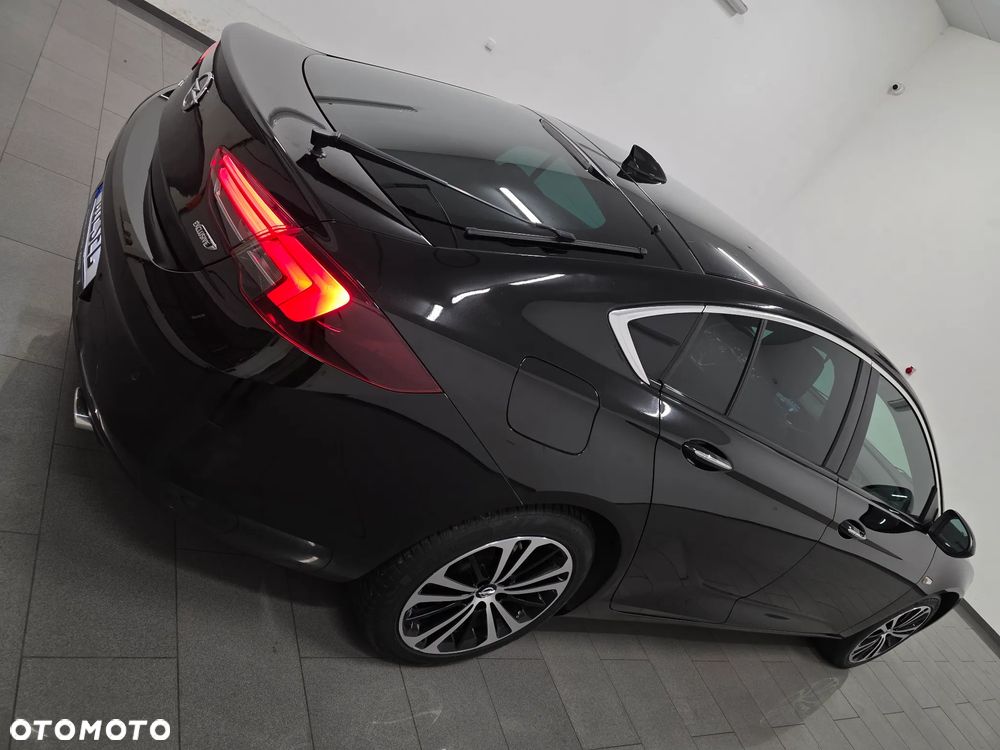 Opel Insignia 2.0 BiTurbo 4x4 Exclusive - 36