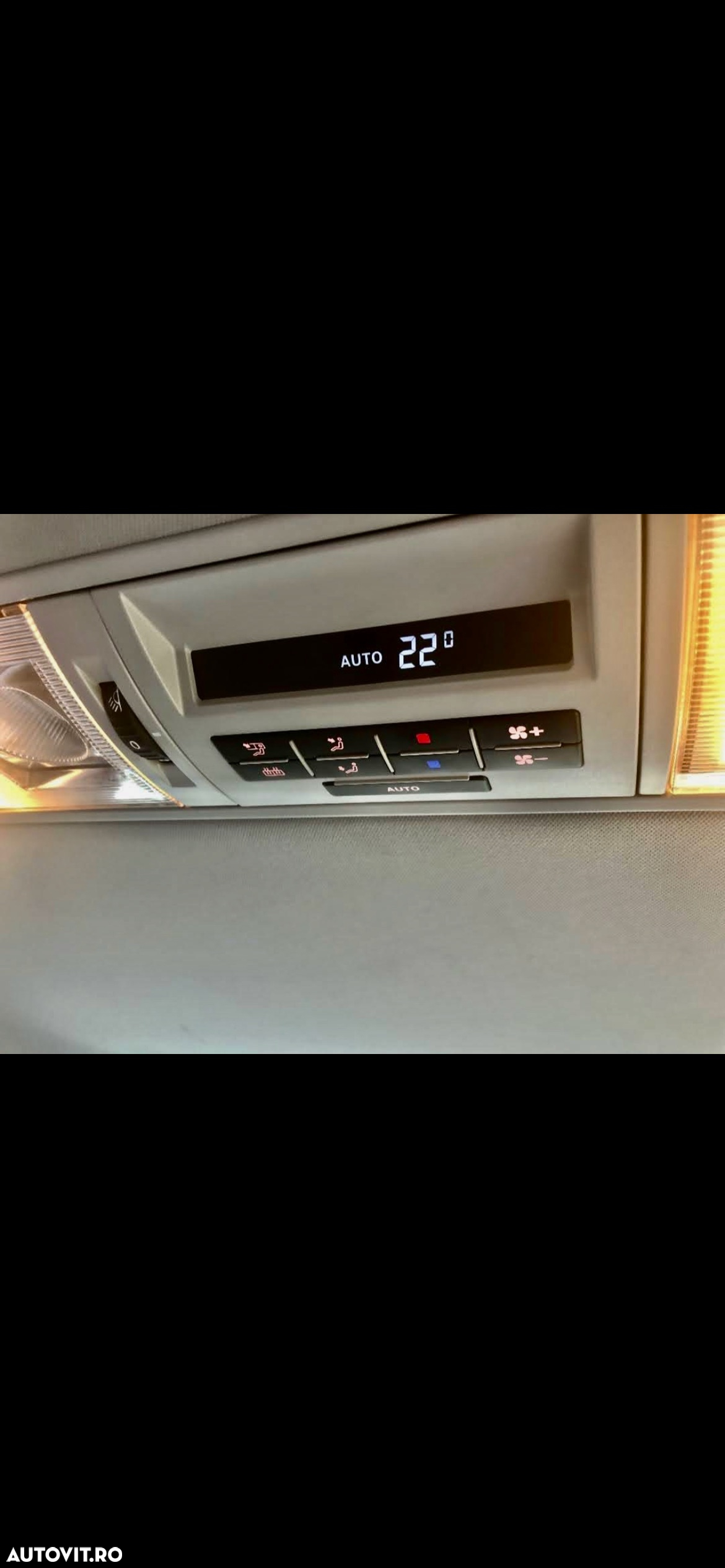 Volkswagen Caravelle - 23