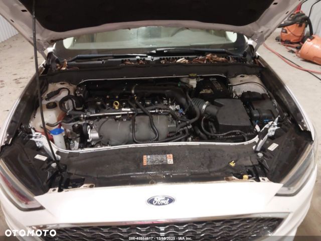 Ford Fusion 2.0 EcoBoost Titanium - 16