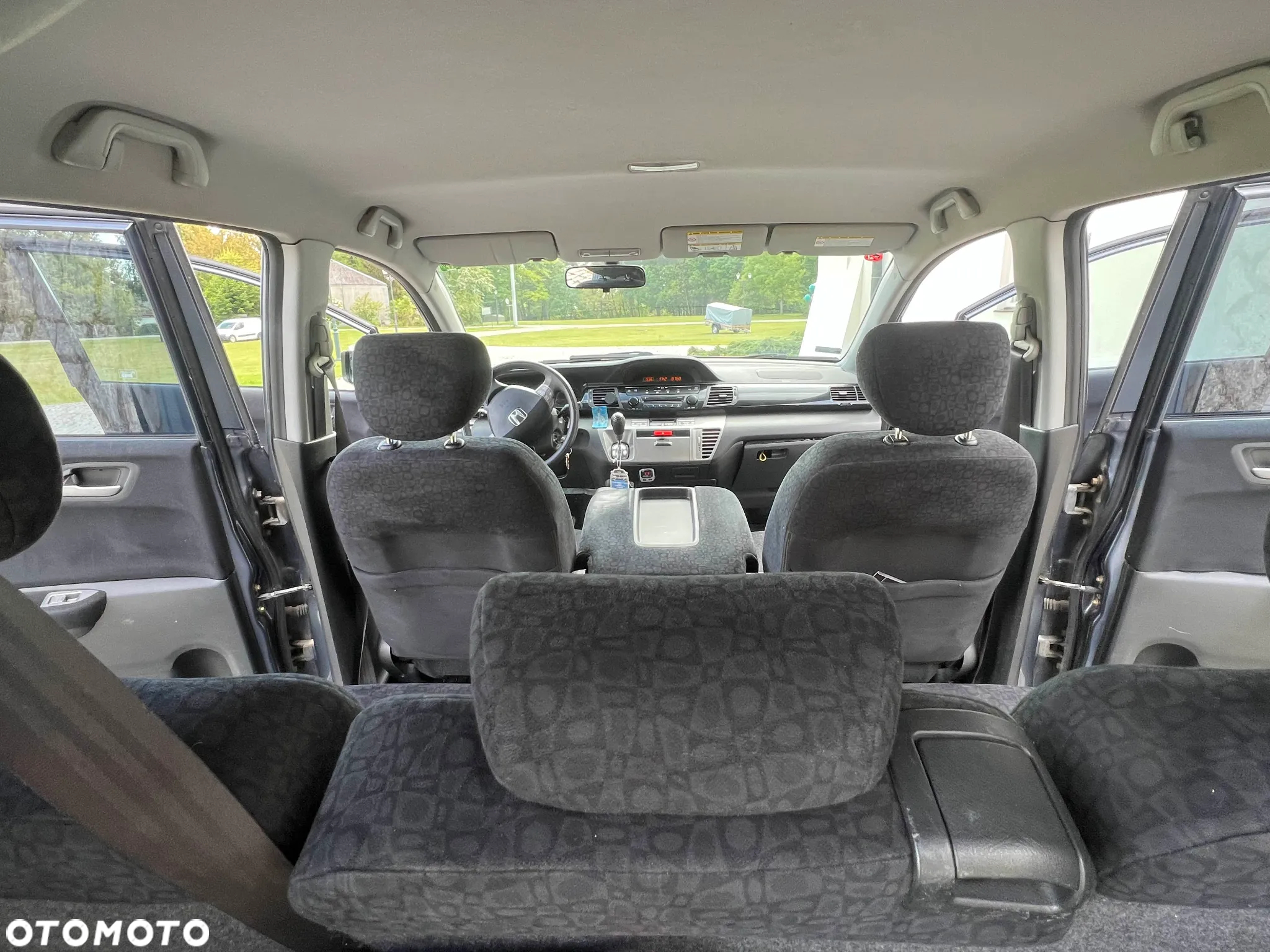 Honda FR-V - 11