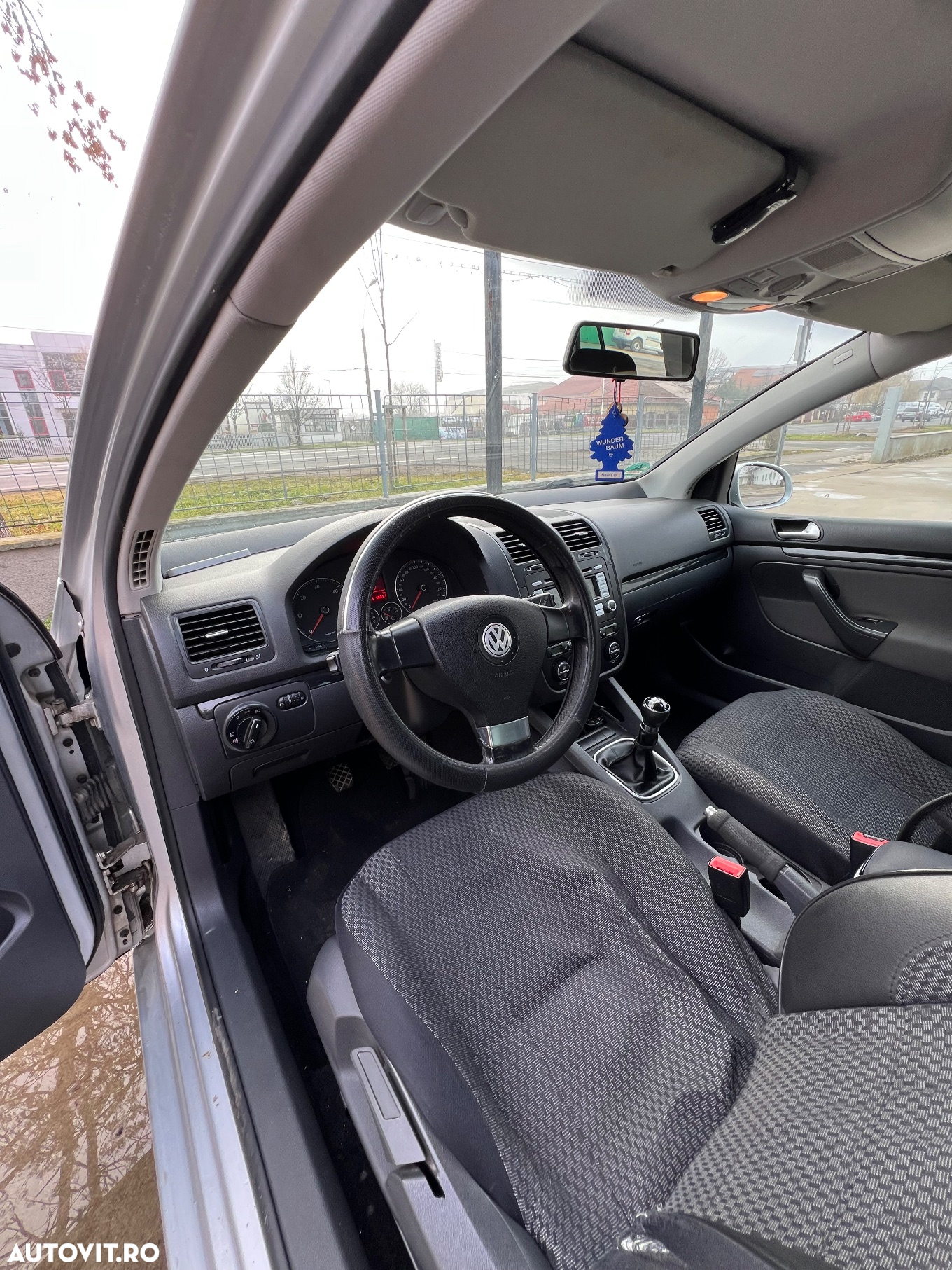 Volkswagen Golf 2.0 DPF GTD - 27