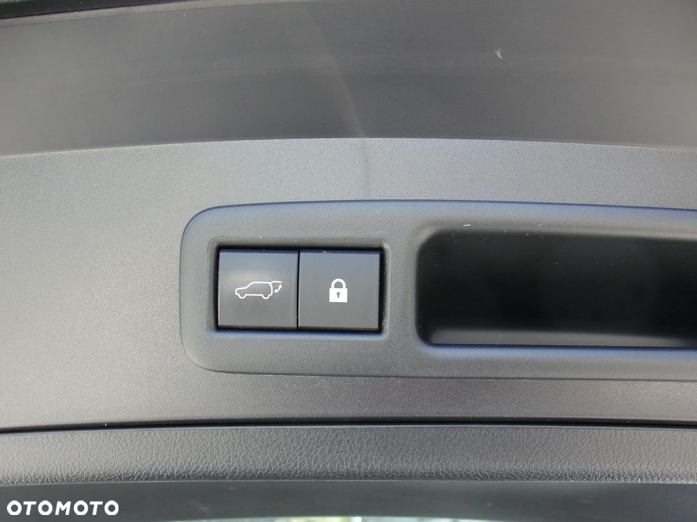 Lexus UX - 27