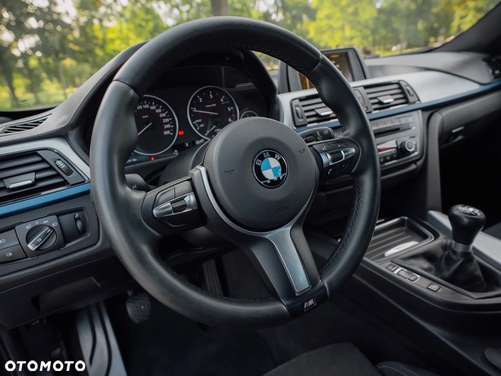 BMW Seria 3 320d xDrive - 19