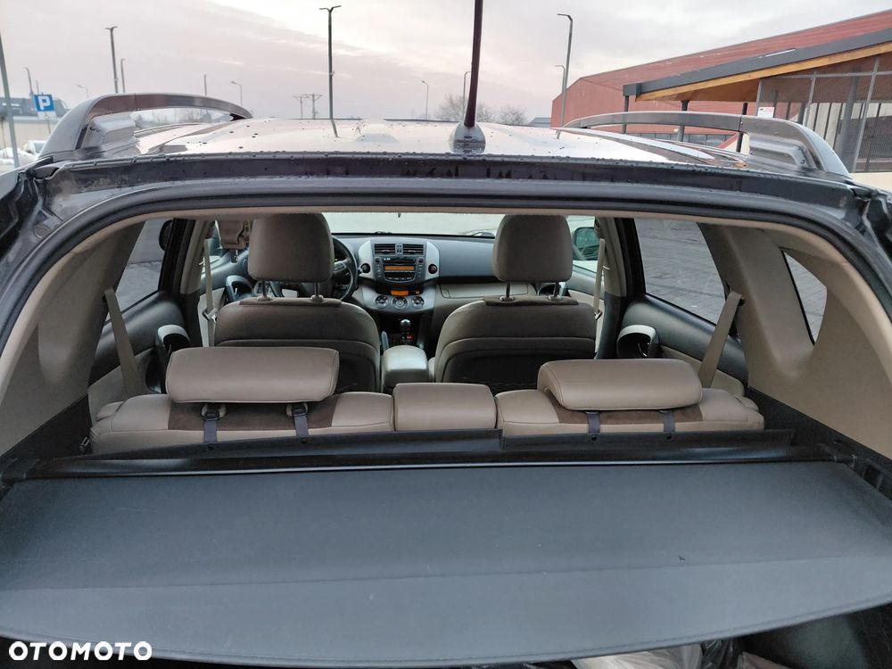 Toyota RAV4 2.2 D-4D 4x4 Sol - 26