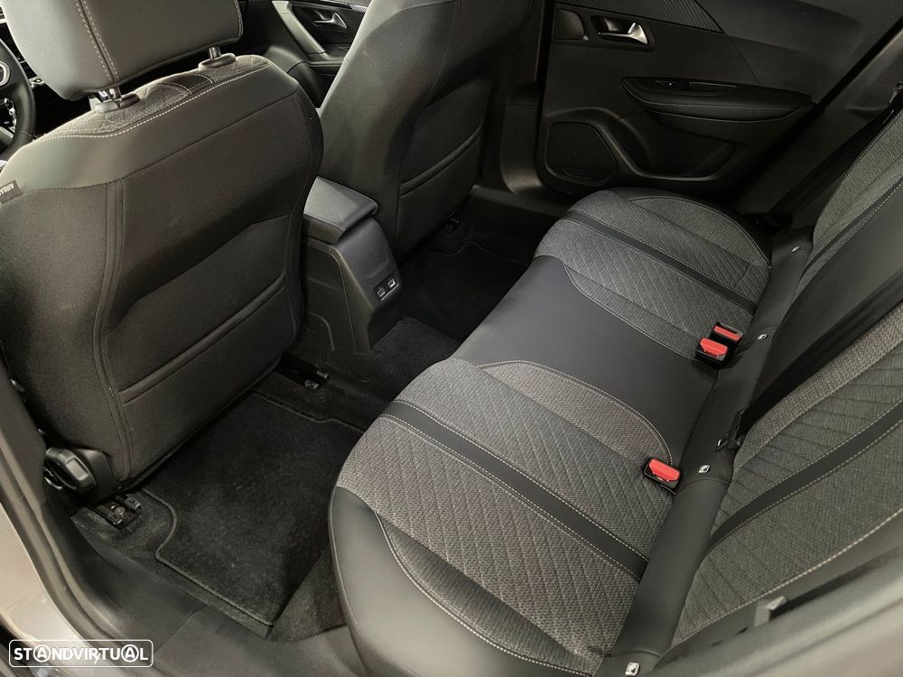 Peugeot 2008 1.2 Hybrid Allure e-DCS6 - 5