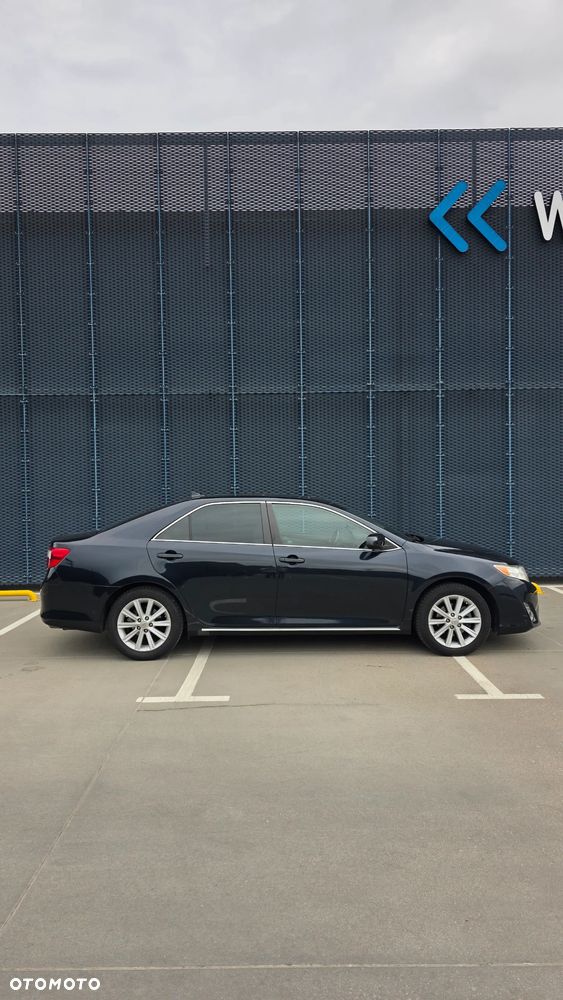 Toyota Camry - 6