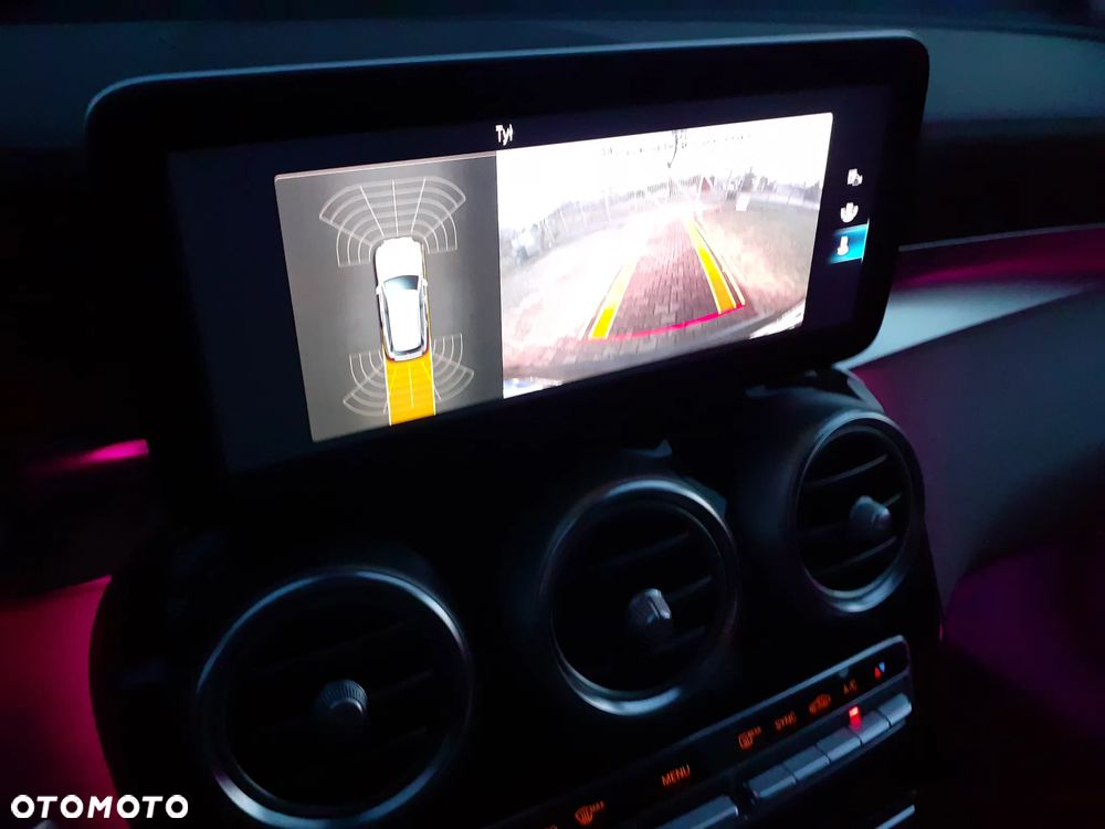 Mercedes-Benz GLC 200 4Matic 9G-TRONIC Exclusive - 34