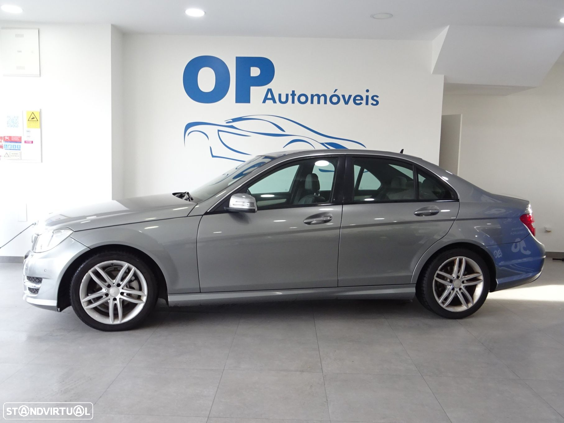 Mercedes-Benz C 200 - 2