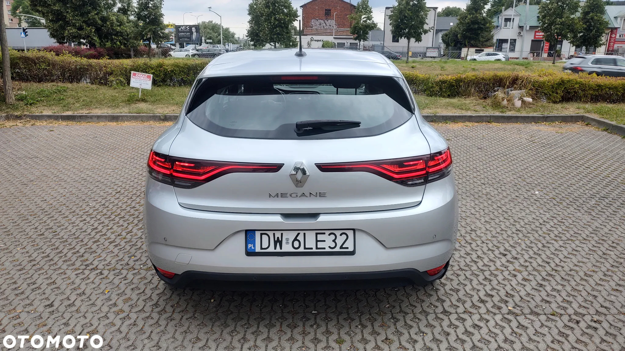 Renault Megane 1.3 TCe FAP Zen - 6