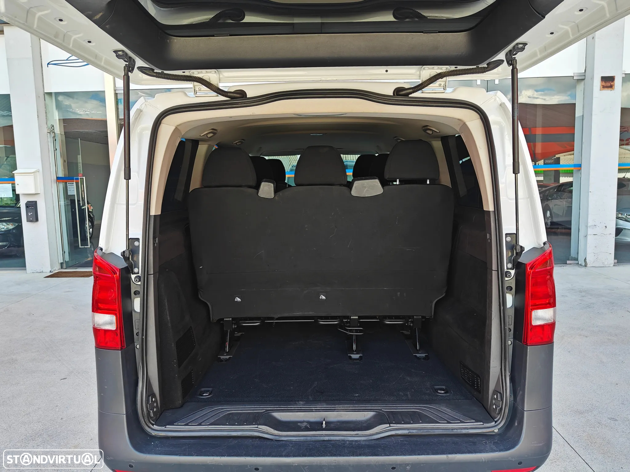 Mercedes-Benz Vito Tourer - 8