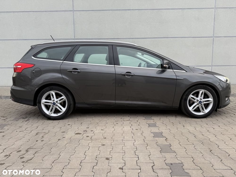 Ford Focus 2.0 TDCi Titanium ASS - 3